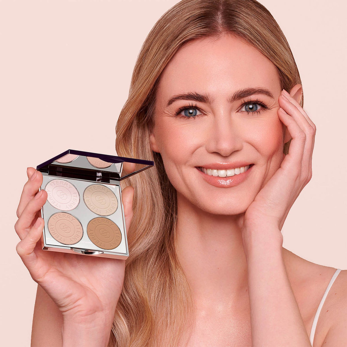 Hyaluronic Hydra Powder Palette N1. Fair to Medium