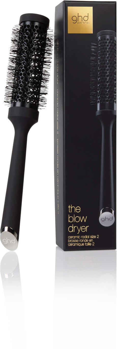 The blow dryer (Ceramic Brush) Round brush