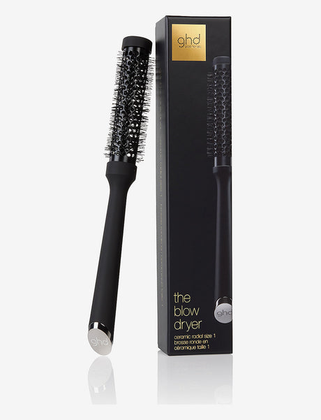 The blow dryer (Ceramic Brush) Round brush