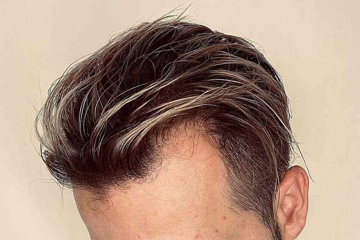 Diskré lysning for naturlig spill og dimensjon i håret. Gir et friskt uttrykk uten tungt vedlikehold.
NOK 1 590,-