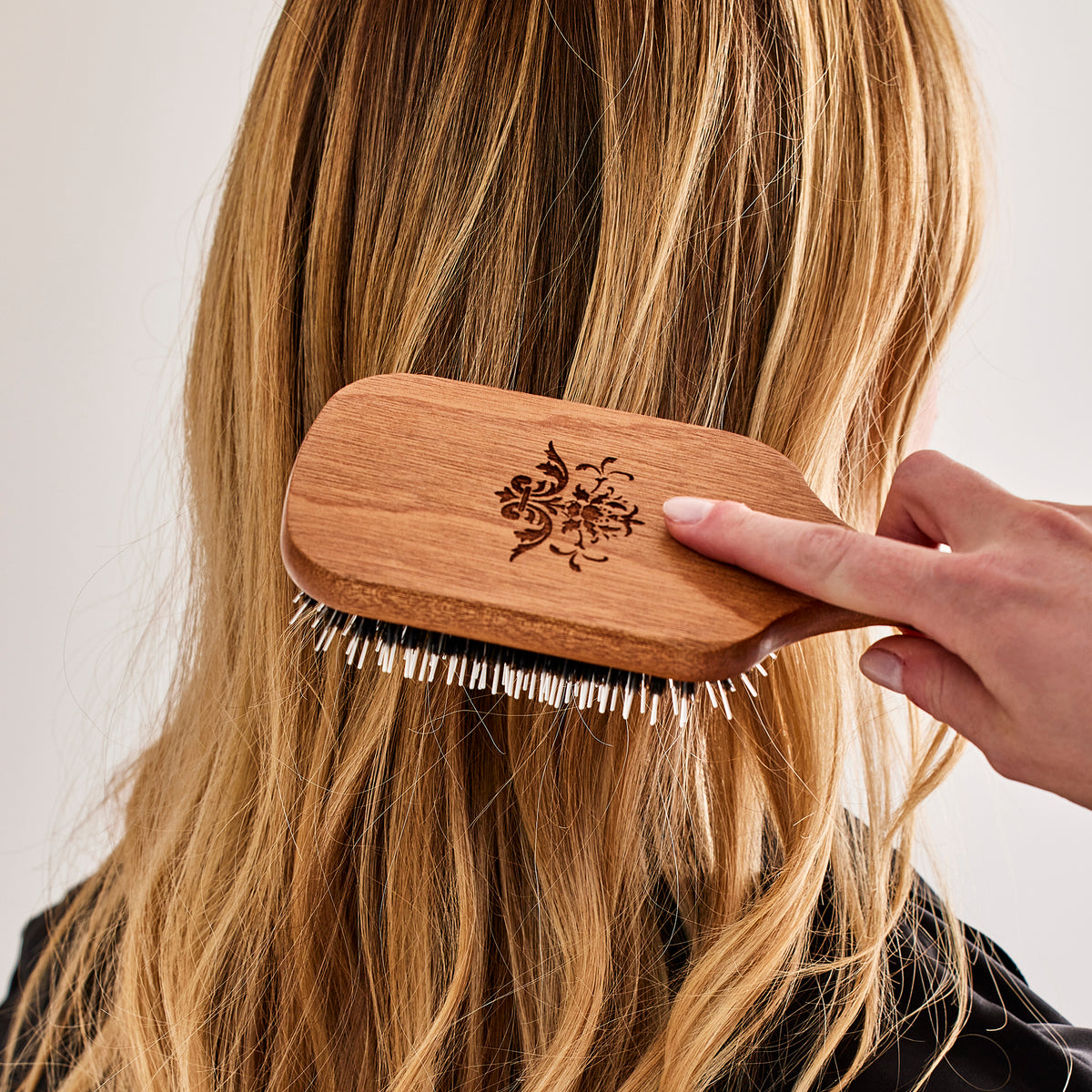 Paddle Hair Brush, with duster bag.